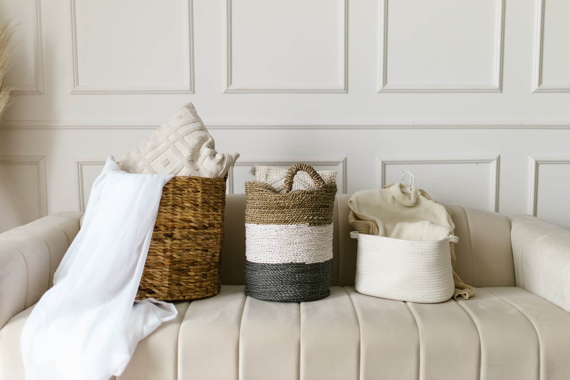 11 Warning Signs You Have Too Much Stuff In Your House Green With Less