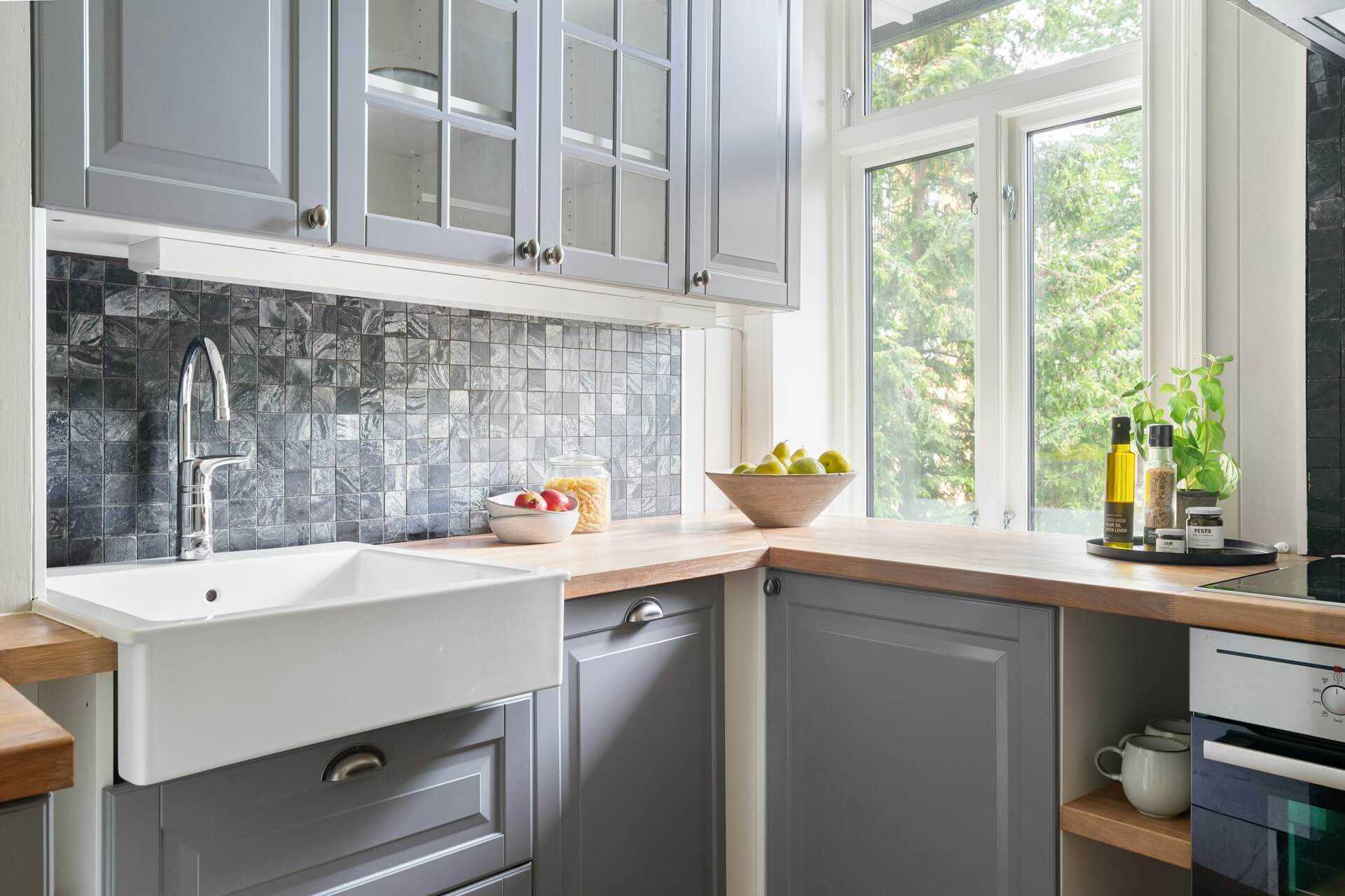 How to Declutter Kitchen Countertops & Keep Them Clutter-Free - GREEN ...